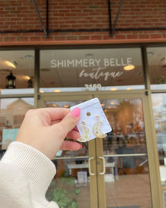 New logo in front of store