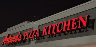 An exterior view of Arturo's Pizza Kitchen
