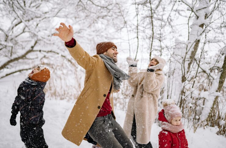 Family in snow