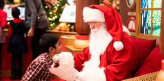 kid meeting santa