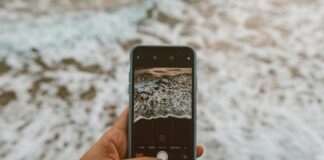 iphone taking picture of shore