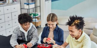 Kids learning with STEM