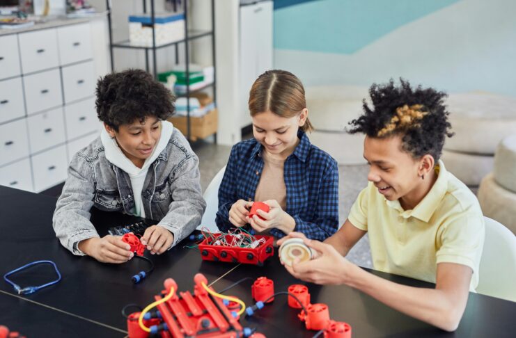 Kids learning with STEM