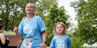 Participants in the Dart Frog Dash